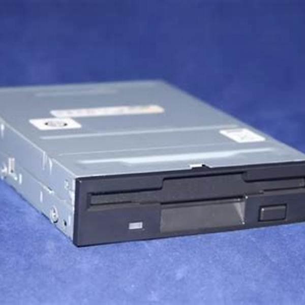 Disquetera 3,5" 1,44 MB Performance Negra